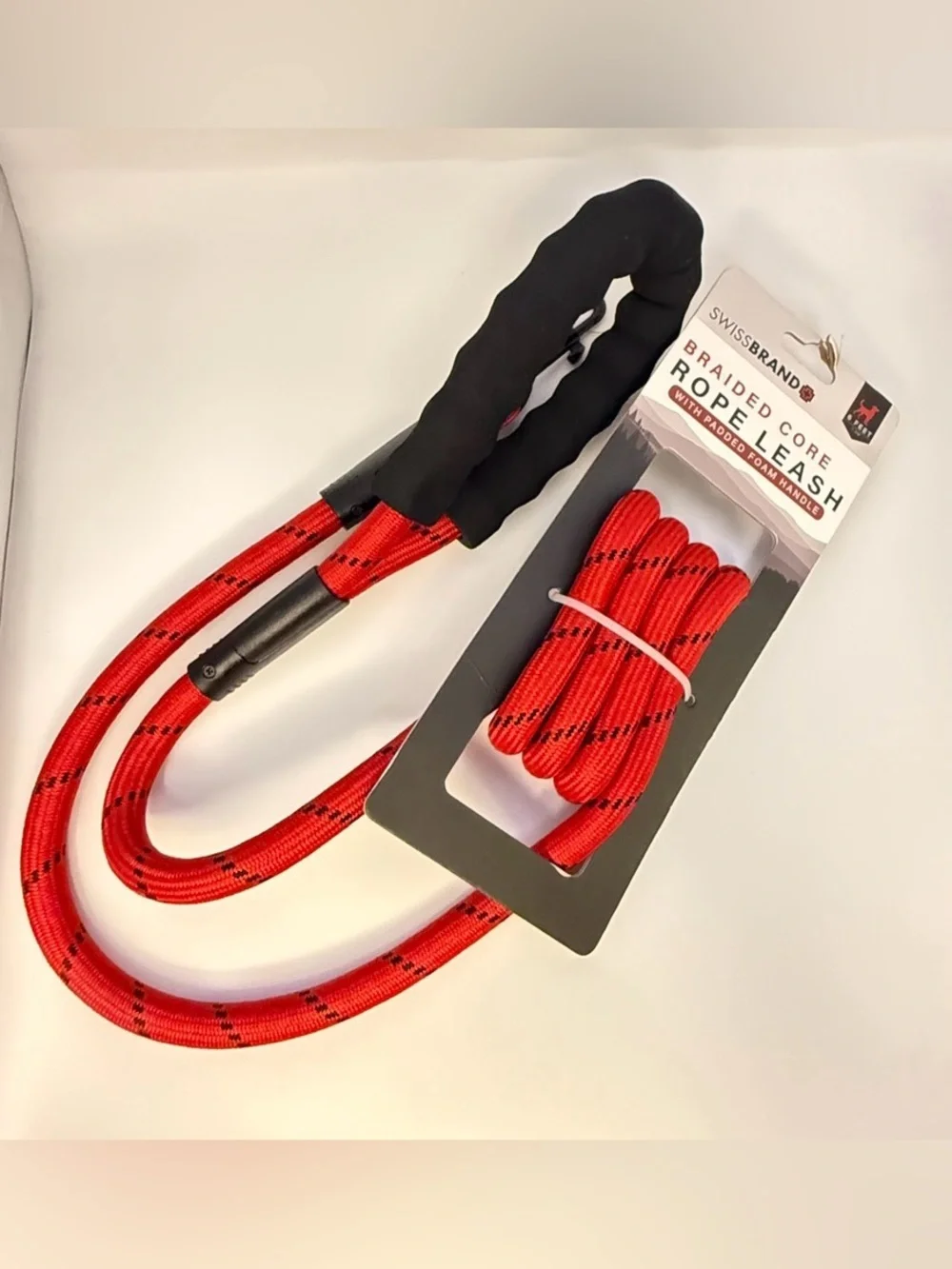 Swiss Brand Braided Core Rope Leash in Red with Black Accents